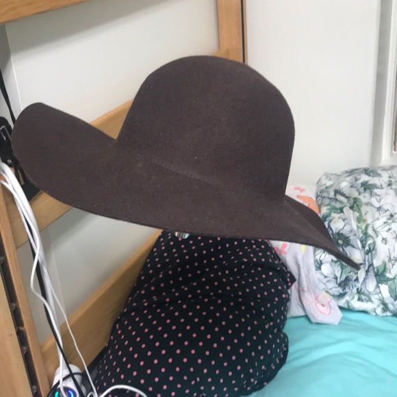 Urban Outfitters Accessories - floppy hat